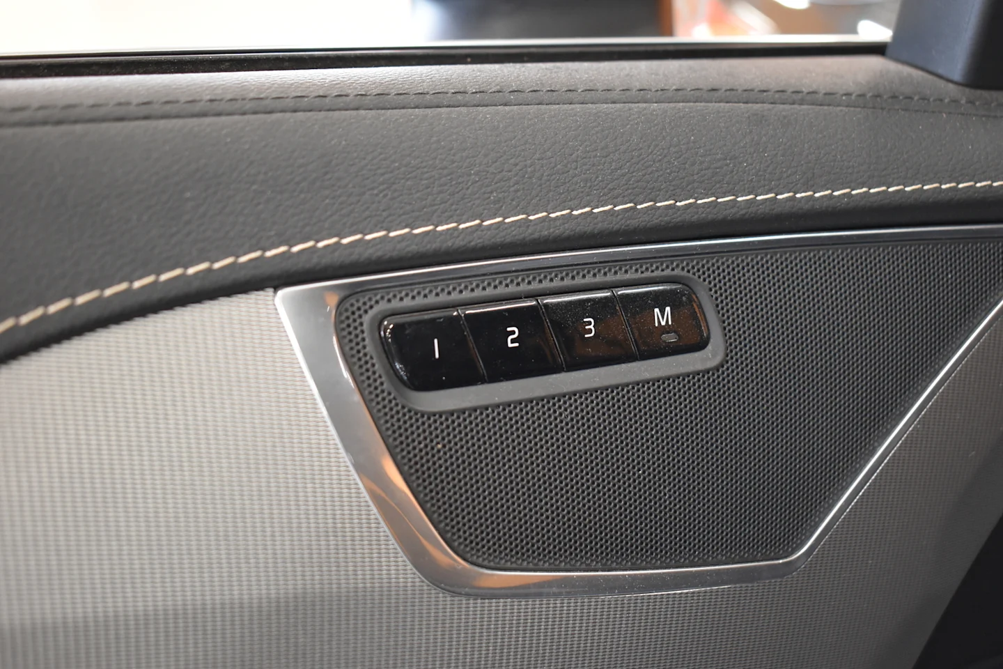 Car Image - 48R3Hpnoy2msRn9dzgeoWo