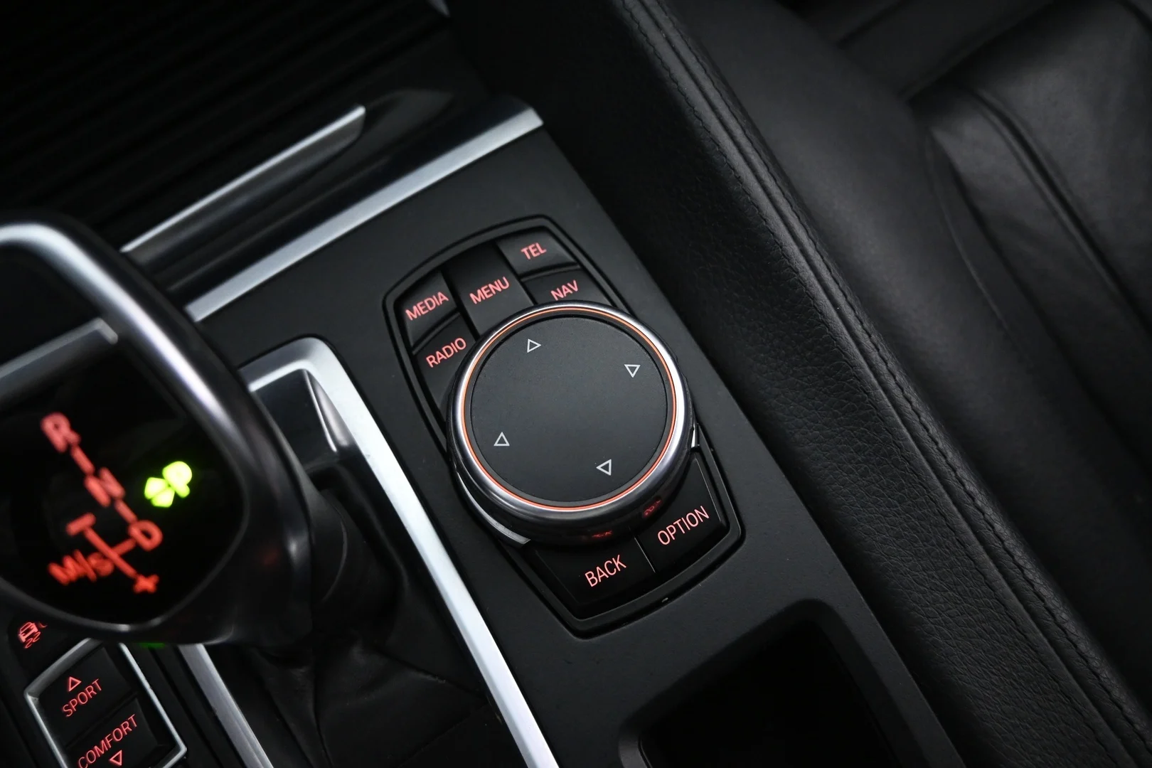 Car Image - ewMzndQmoKvT5w8WVXoIM