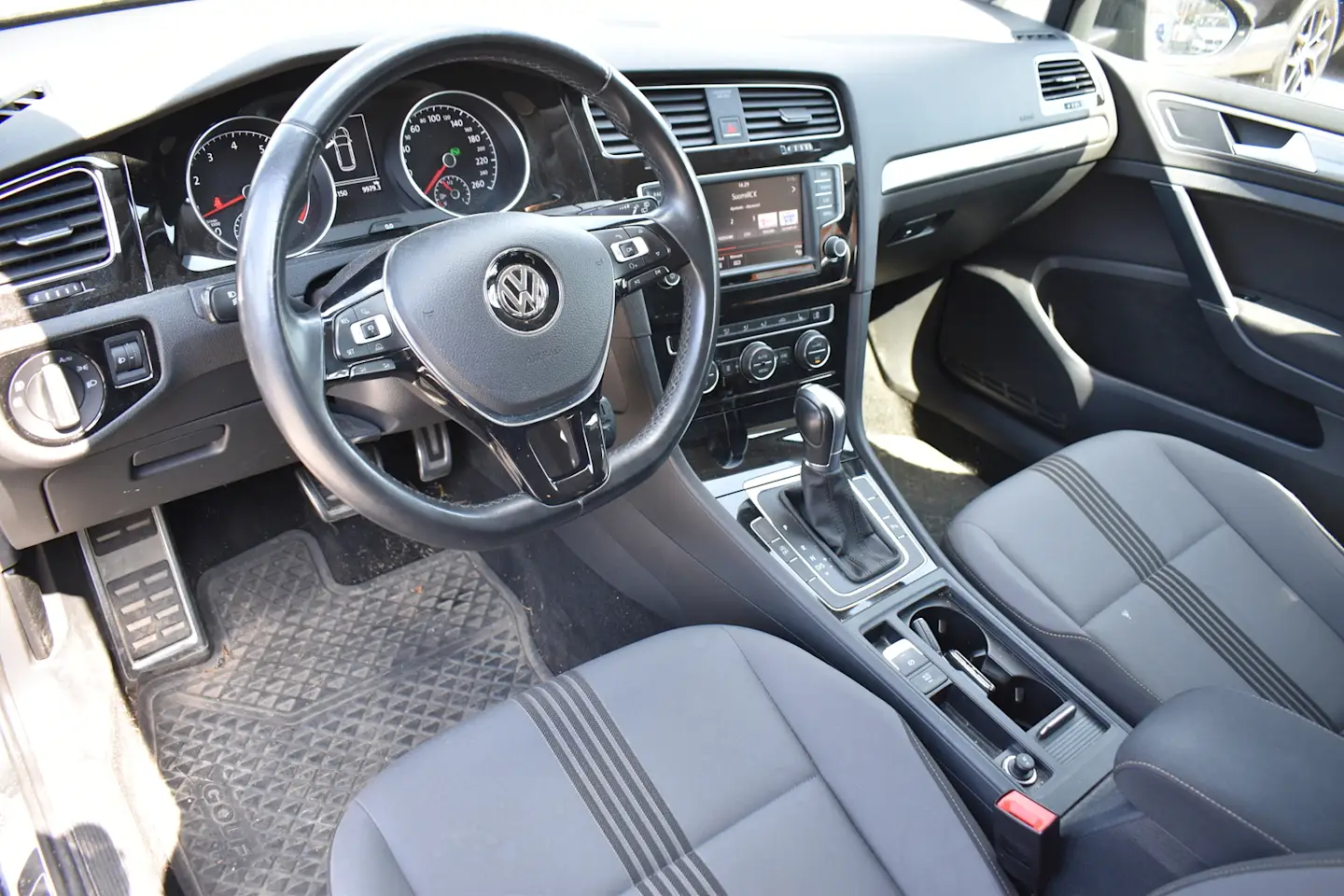 Car Image - c0tHbjd3hYmSorp4UzEDM