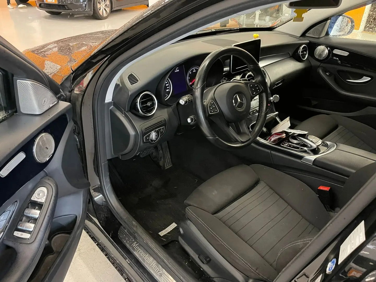 Car Image - 2anlMw8UNewOuRbPJCOoCE