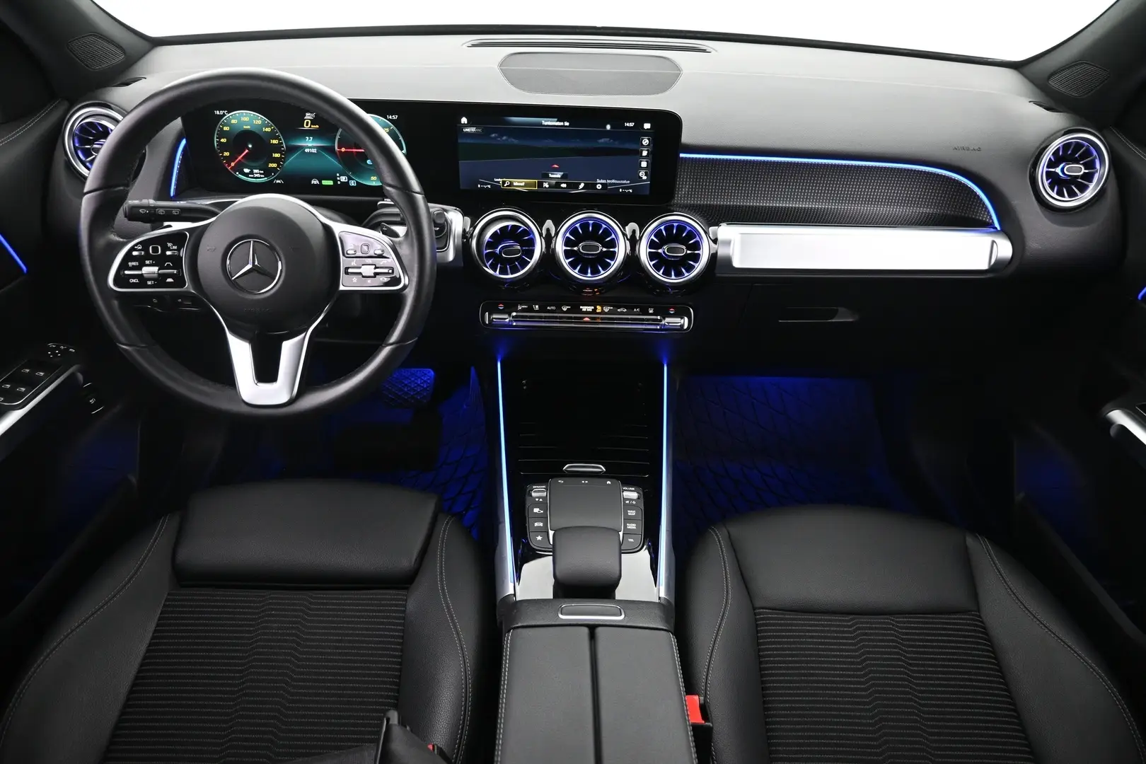 Car Image - 1D55PiIPzqSbe8ZtIx3sL2