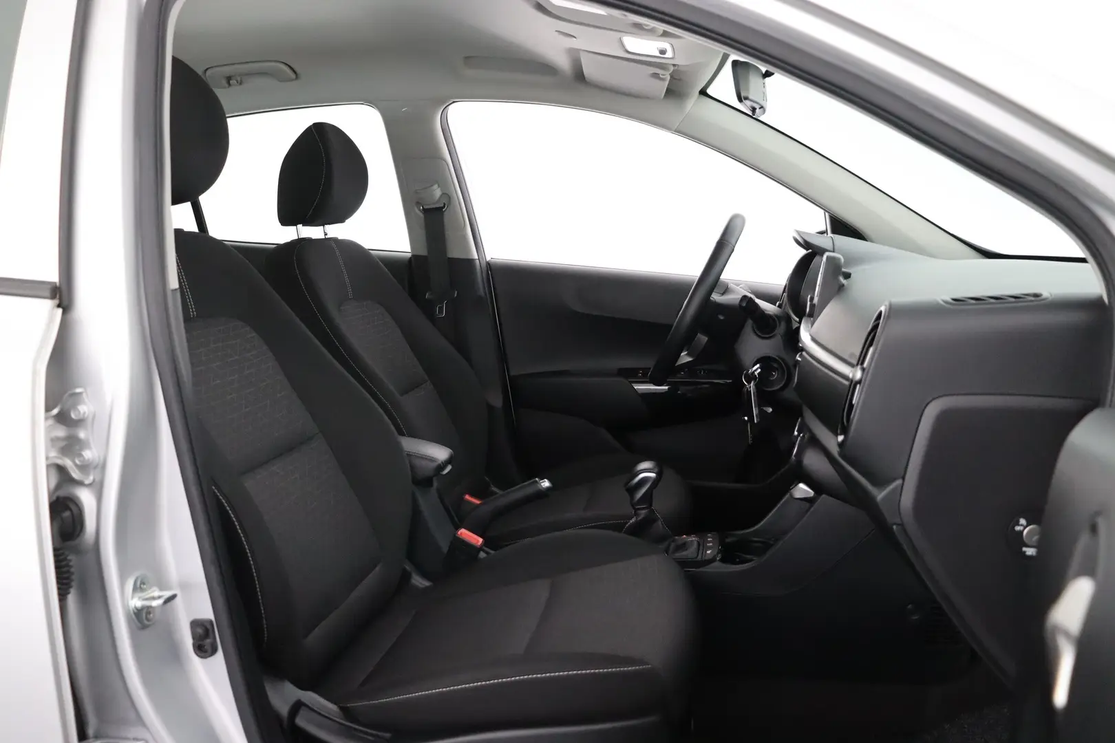 Car Image - 3ABioBMYuq5UWEmL5nftcY