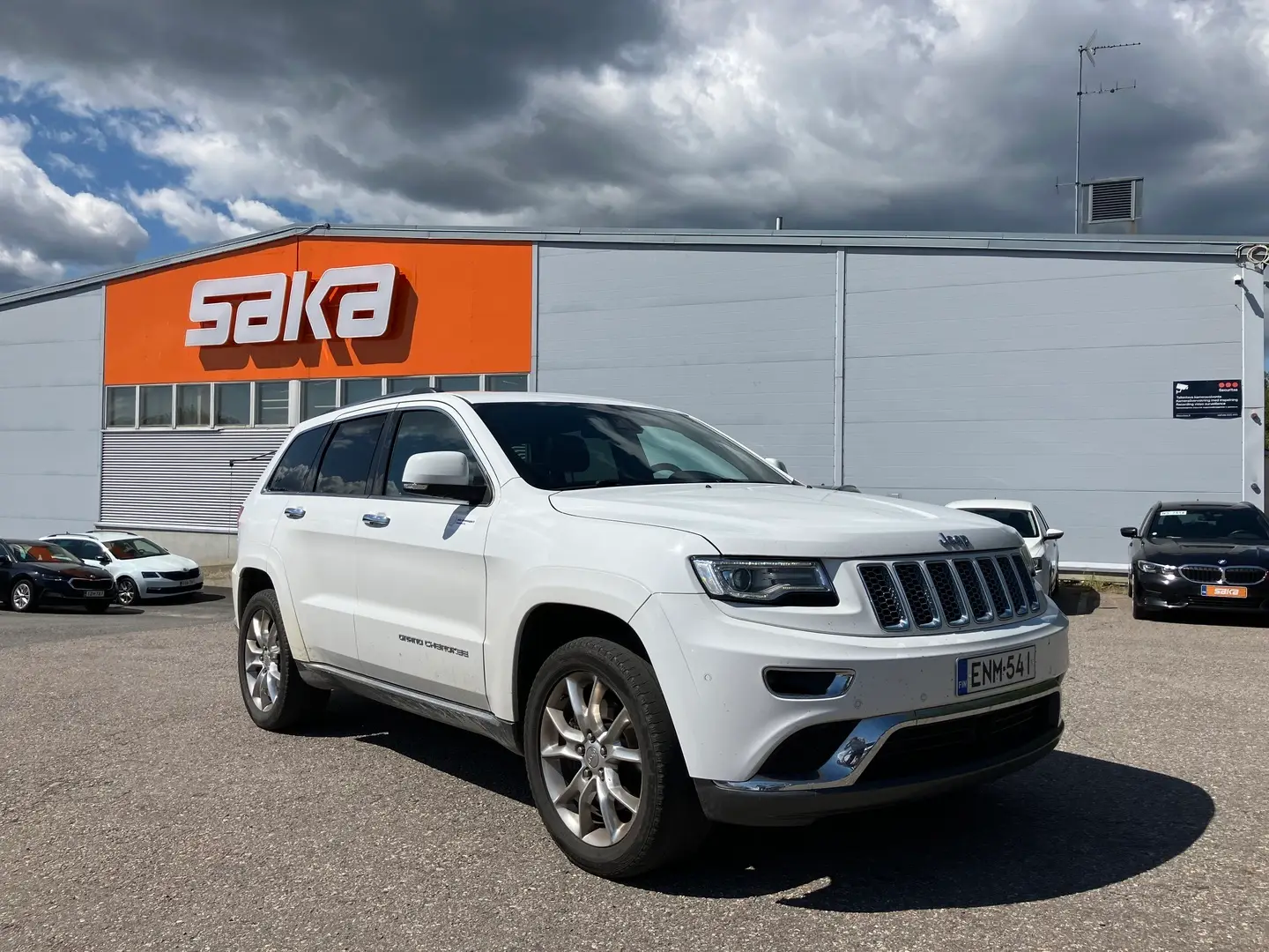 Car Image - 6qkJmFHvseHUFCLZQxjD83