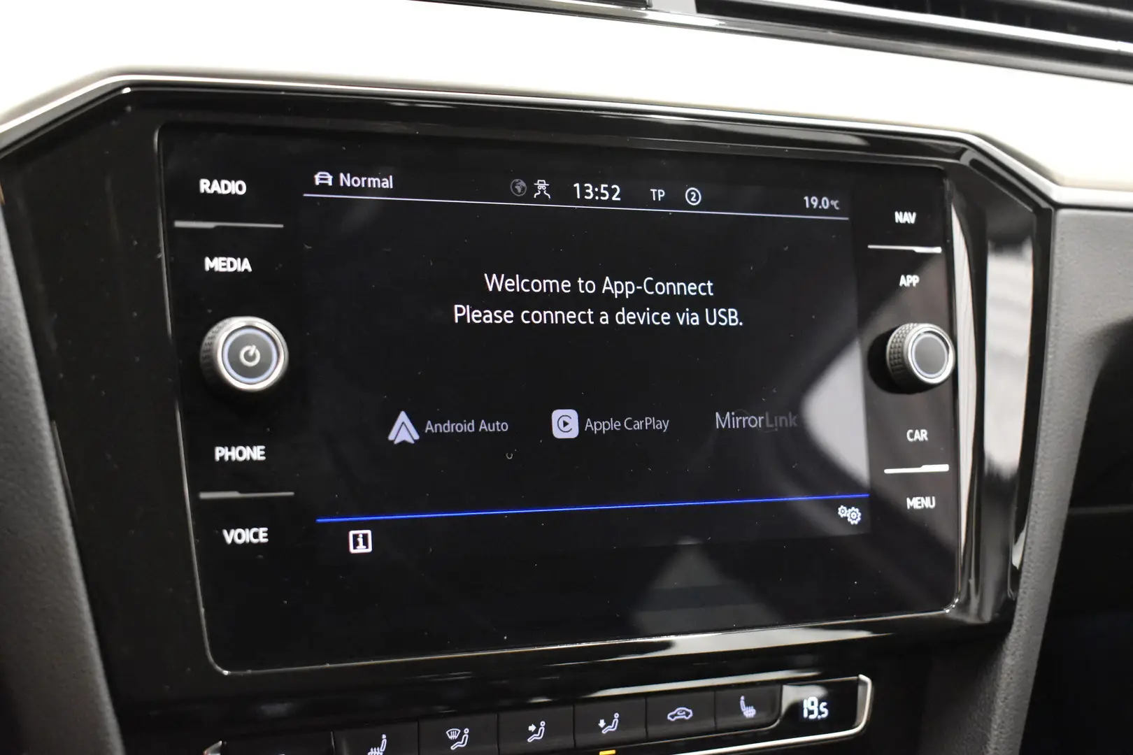 Car Image - 4Rt1DUpGFxG4oEleBe2OEO