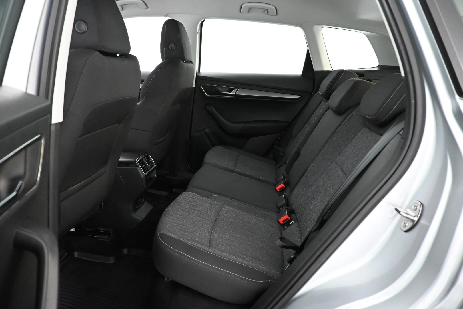 Car Image - 6Wo2fU2hyyGEo6cWGqBxQE