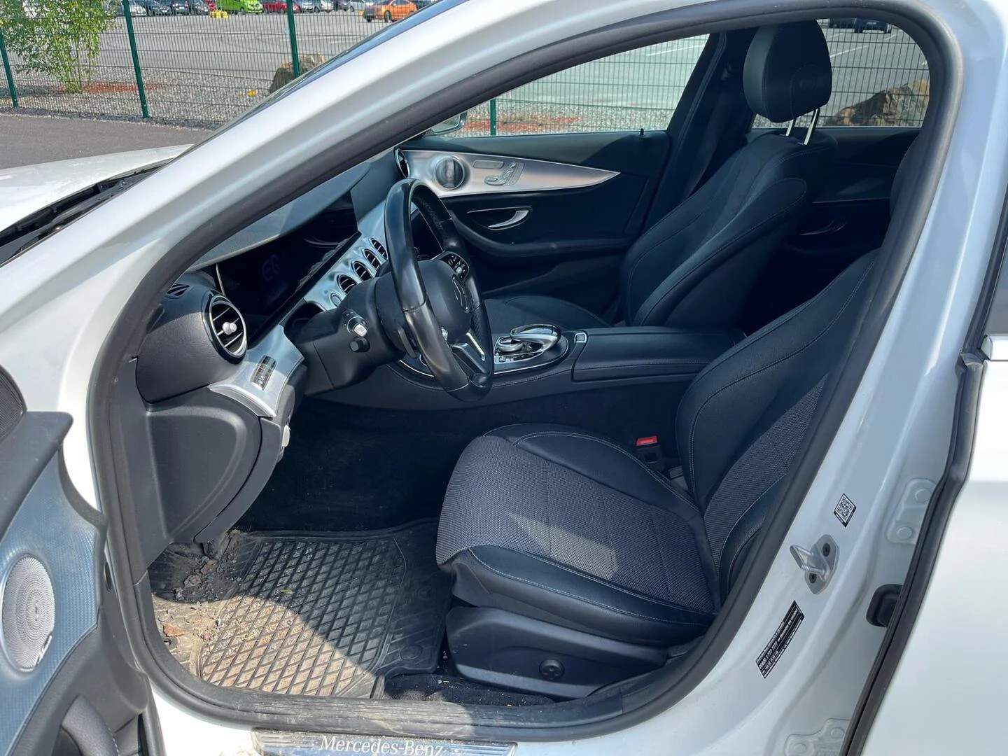 Car Image - ueh2S4APljG8v5hHrxUx7