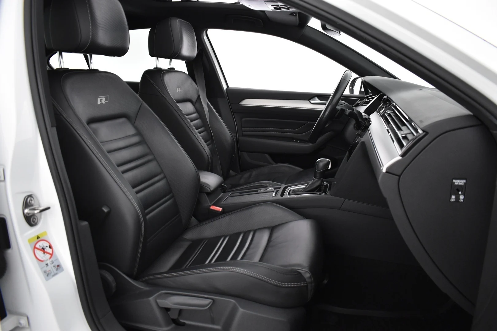 Car Image - 369VRJdeJZAlkSJy7P0O4N