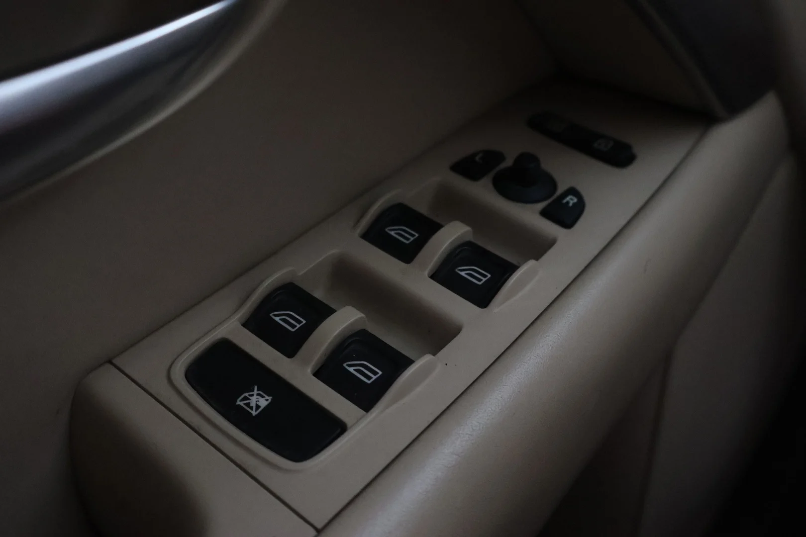 Car Image - 1lI1CEur1tpb4VjwO7Jb7U