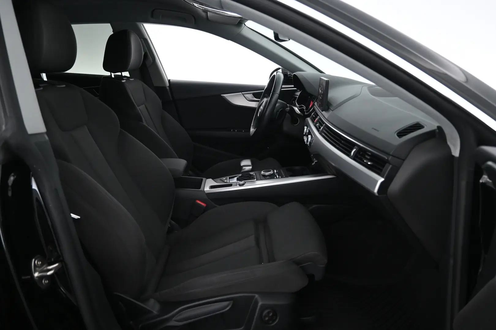Car Image - 1nxAyhC3SXwyIJkm8xNO2l