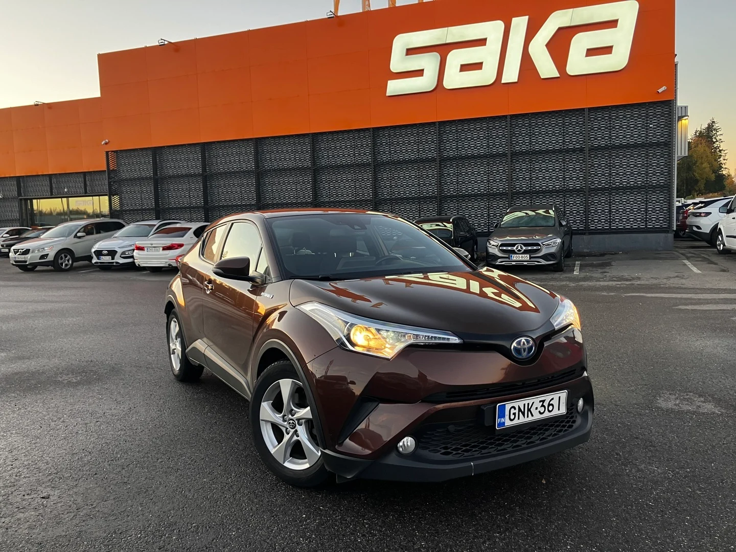 Car Image - 10YBuztiK4B59ZV0n9s8Ja