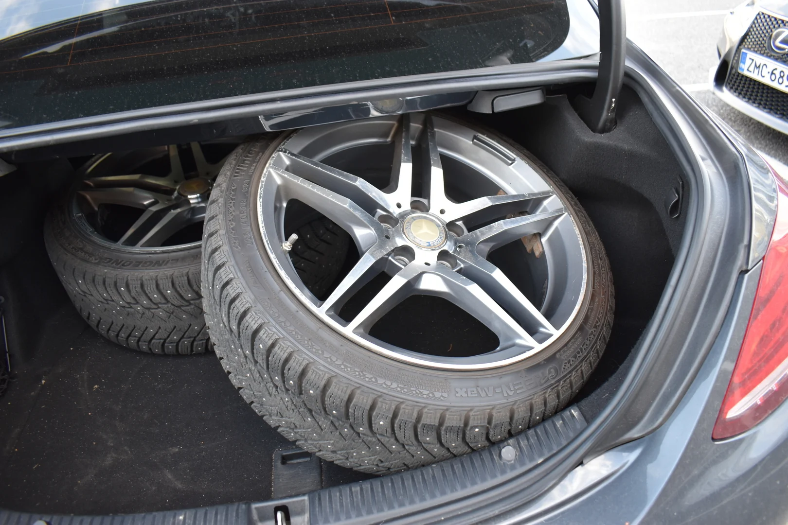Car Image - 7qDuBspNQ4JFFQiZk130Xp