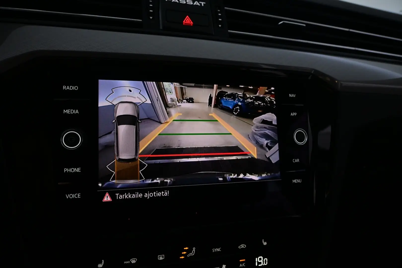 Car Image - NE2QGmWpa3dbhnJ52Z9YL