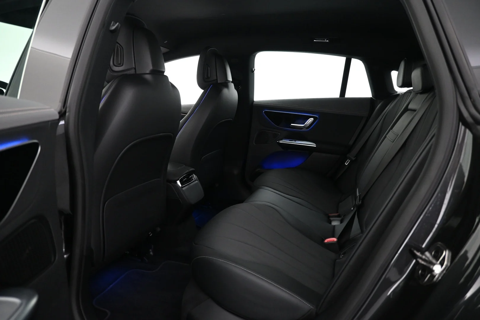 Car Image - 3iZ6UD9x92MYzSIPFMhZN6