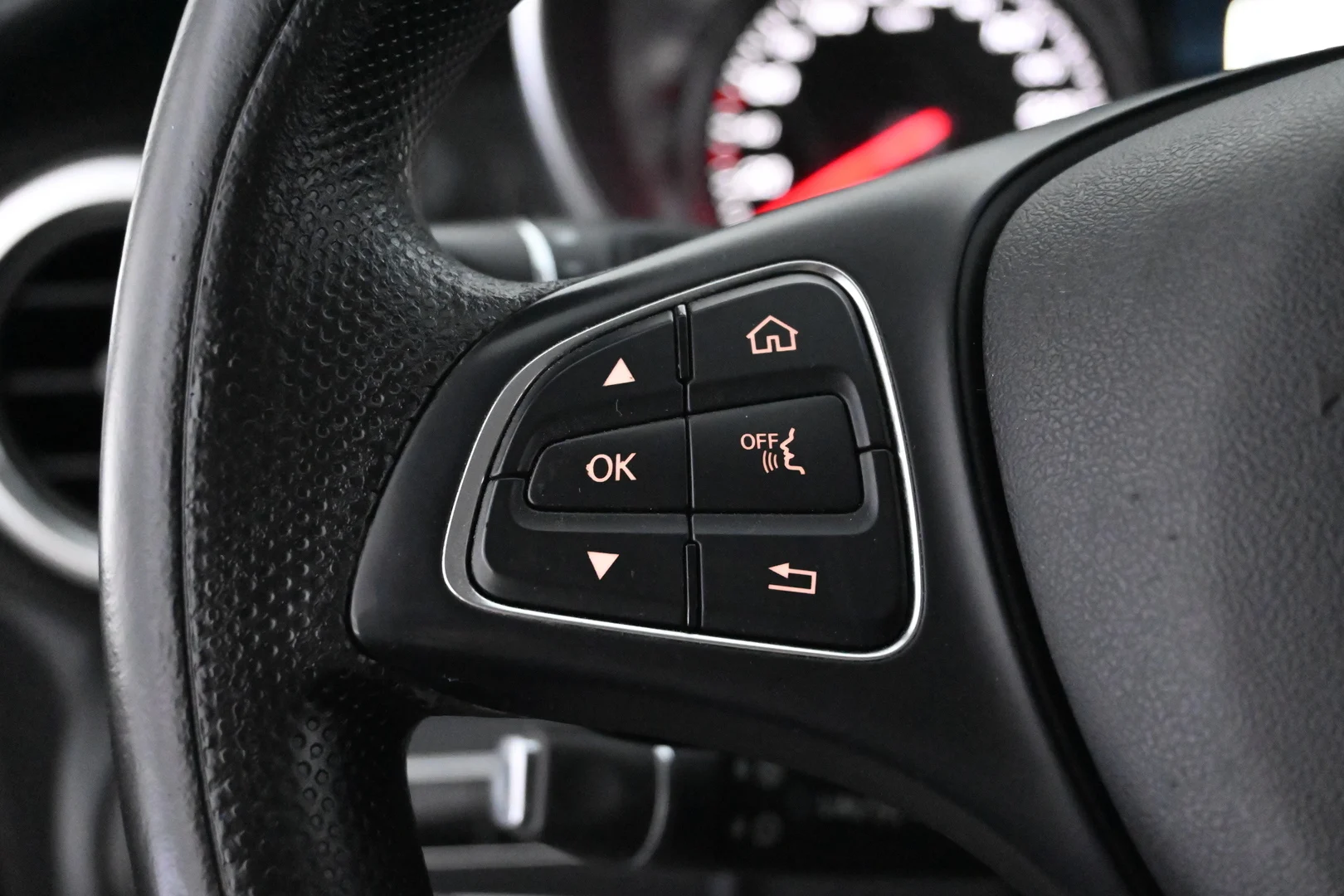 Car Image - 4NZSckPcXHchh2amfpLkb4