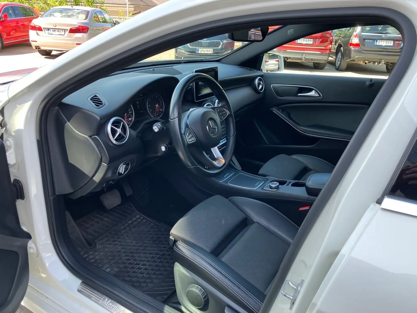 Car Image - 7c08lK7RfFnEBEsJMpxaGB