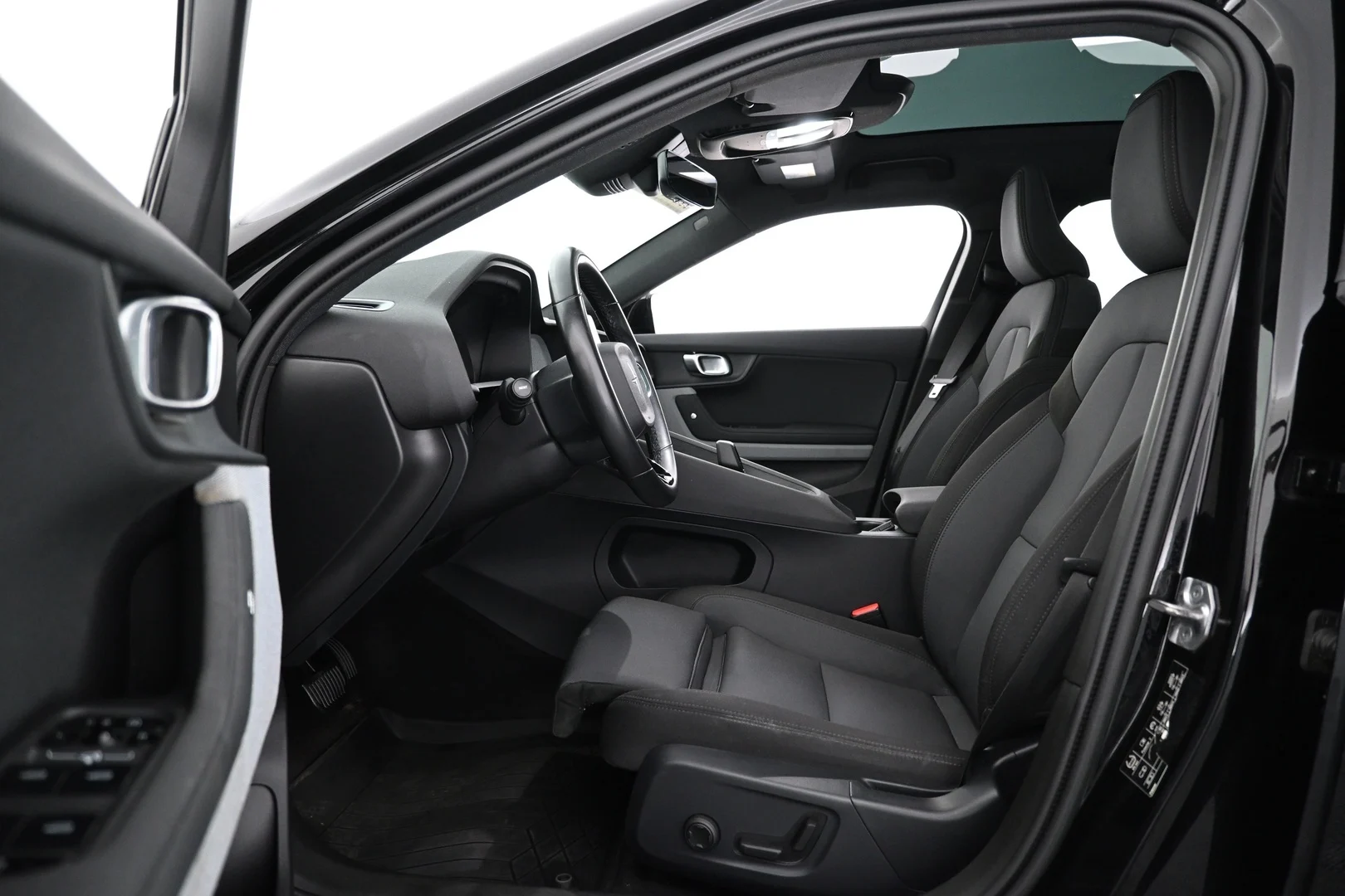 Car Image - t6x590tAsrt9sxsrFZbuV