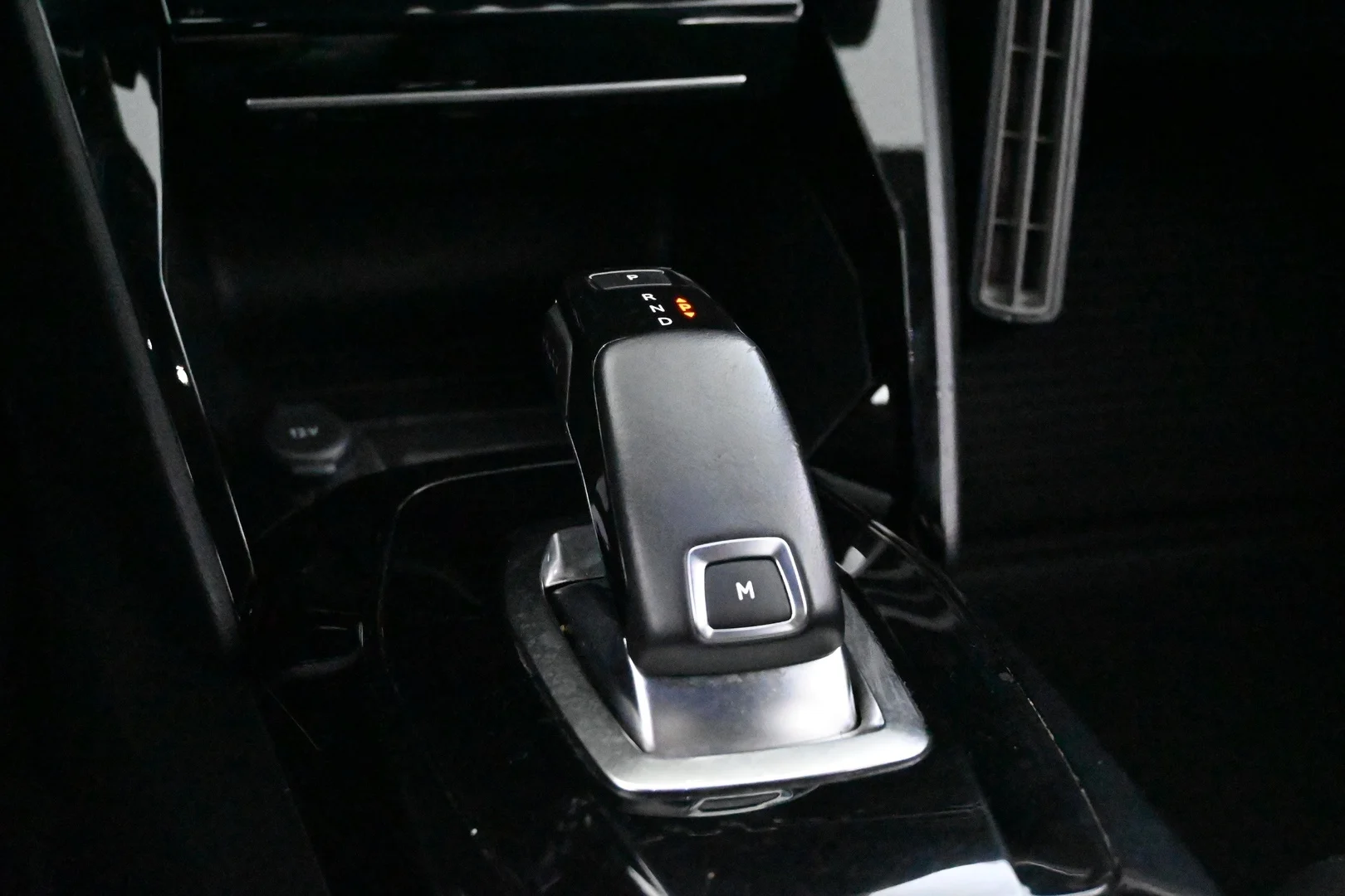 Car Image - 6nGDwD6hiIFQm0XAVuO73X