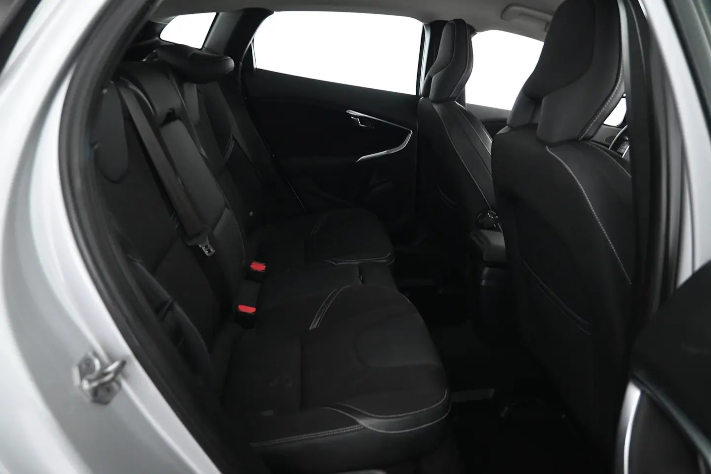 Car Image - 3bEUnd80754nBhfuHwWw1I