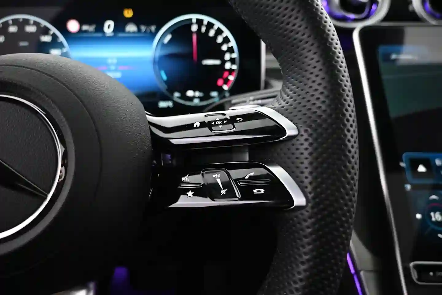Car Image - 6u2q1bX0Dc1aU1df1JExBp