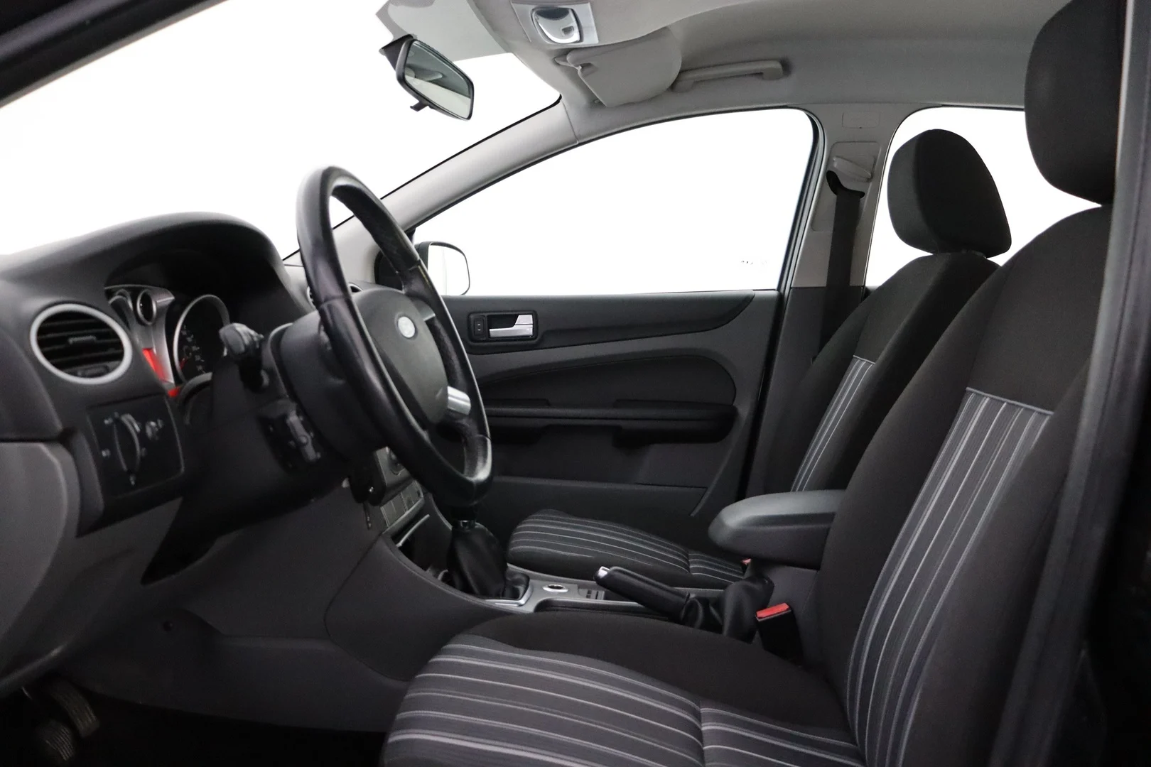 Car Image - 10SvRb8Pb93eFhZncLlq2u