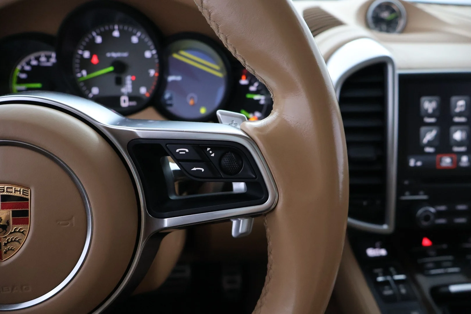 Car Image - 7lLFnzyKG2d8if203TnTPY