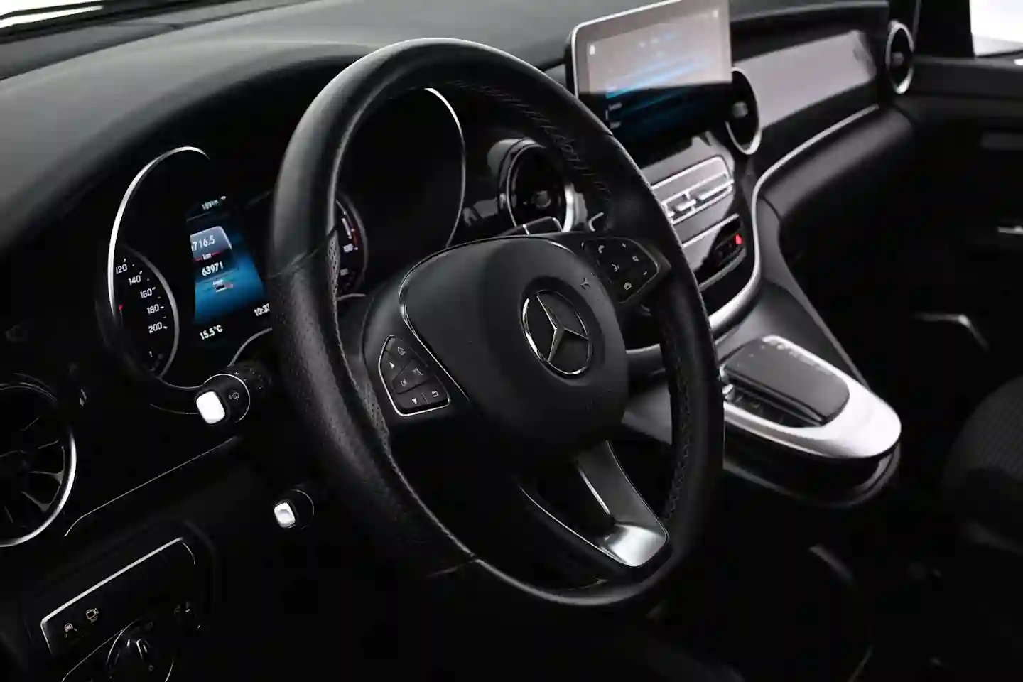 Car Image - 2wG2QD1PQkFrjMiN9UdJkV