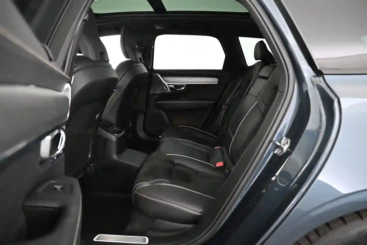 Car Image - 54M2C8wY421xo3AMTTFRs8