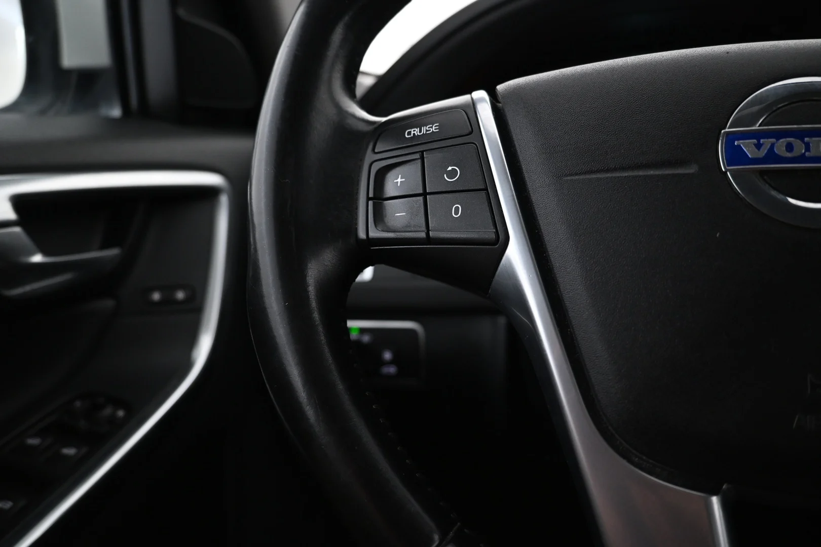 Car Image - 5zBpPcuX6F5aLtHZ8KK7M