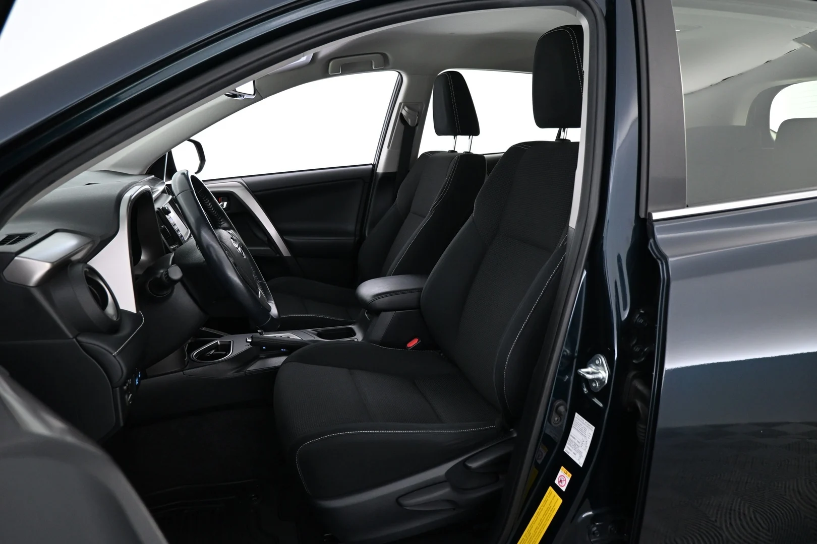 Car Image - 74bFHYtM0r4TXBHWLW6bDr