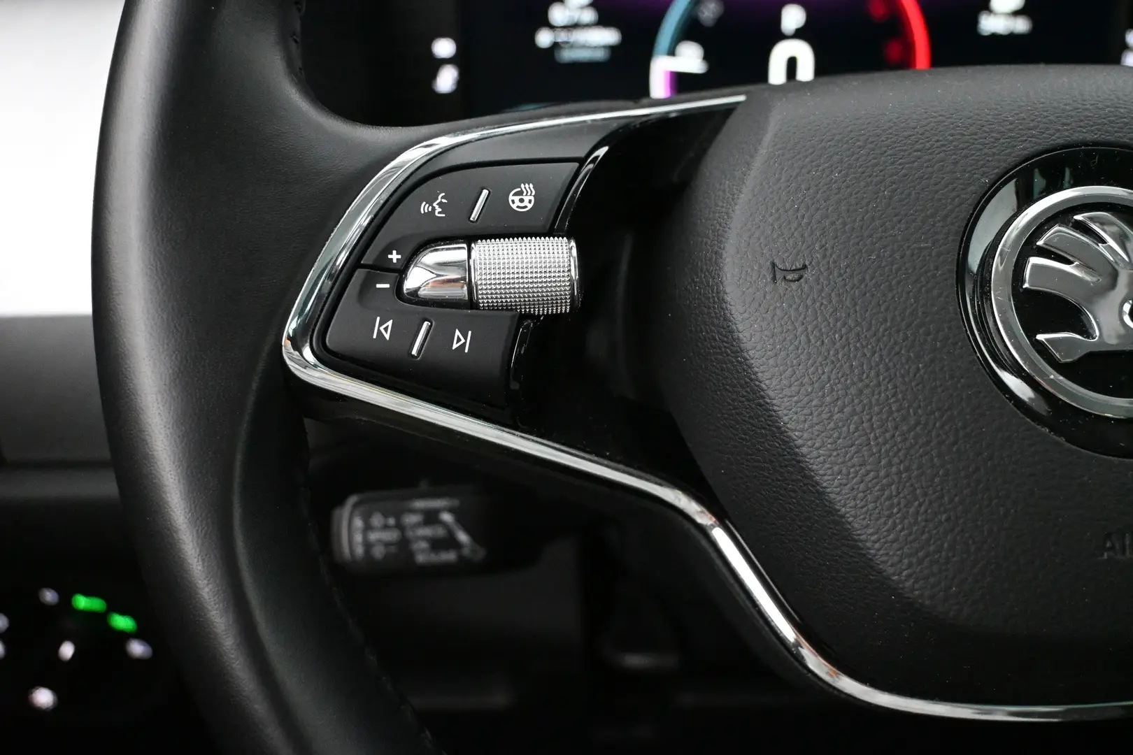 Car Image - DGrYJlhGvayohqvBv4is8