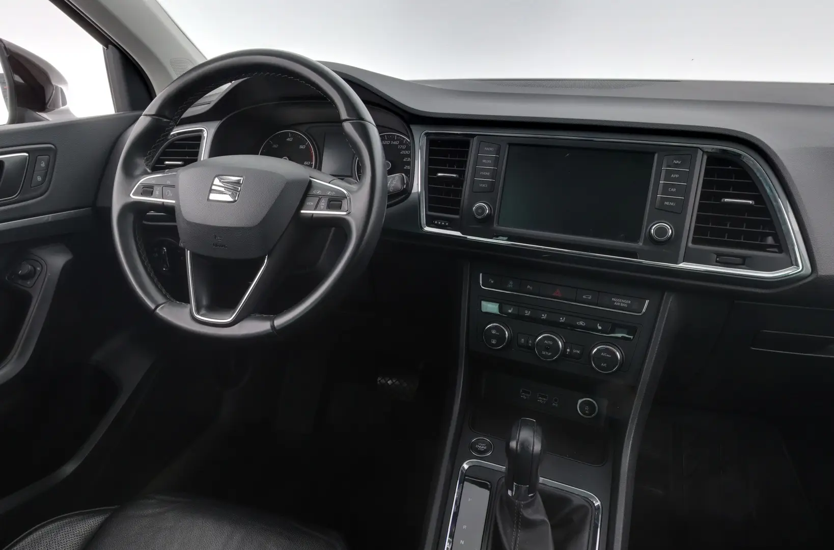 Car Image - 39ngd8bsj3lVx5vwpIq6Gv