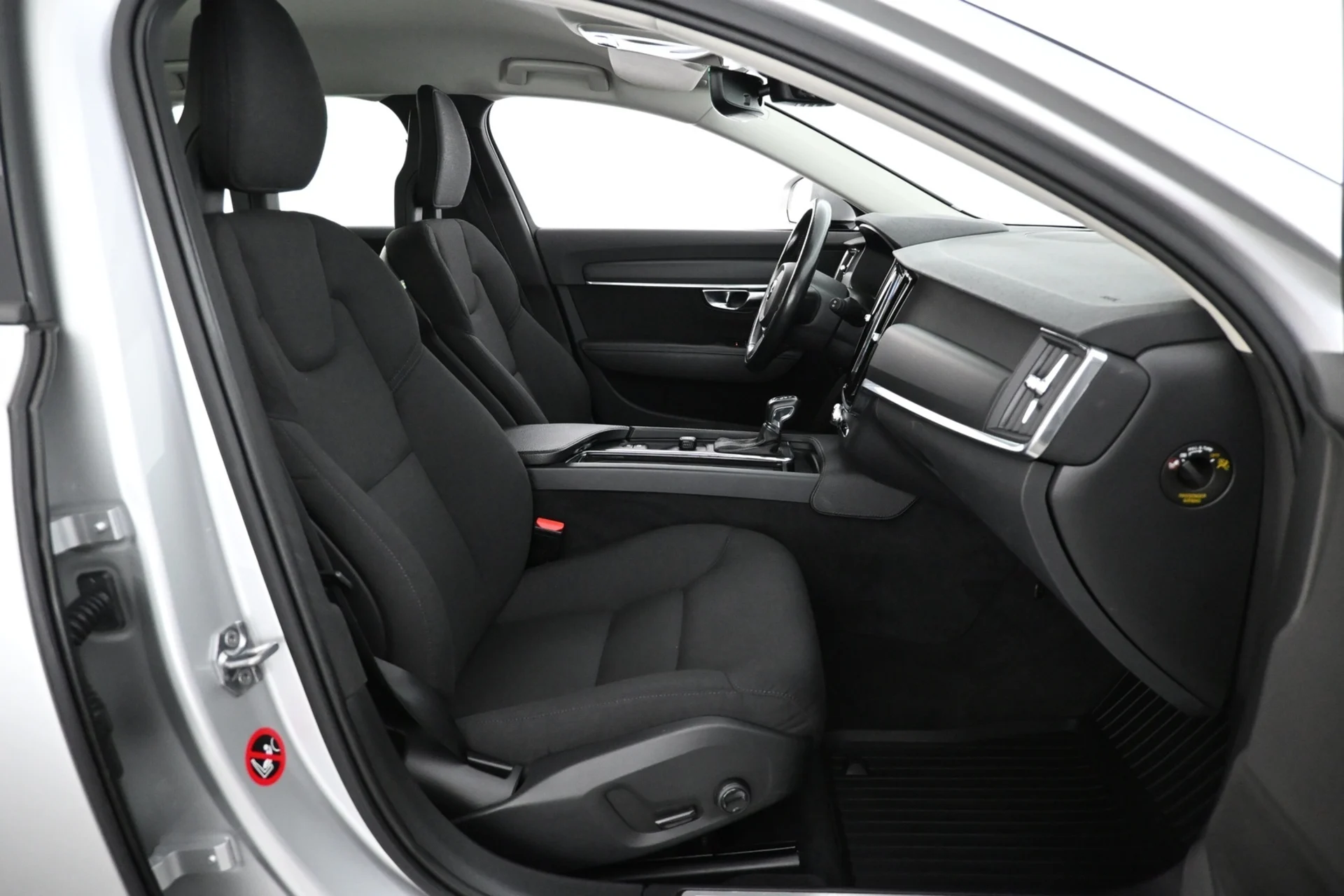 Car Image - 2KA6xrBdKg0Xnuvqm0AMhf