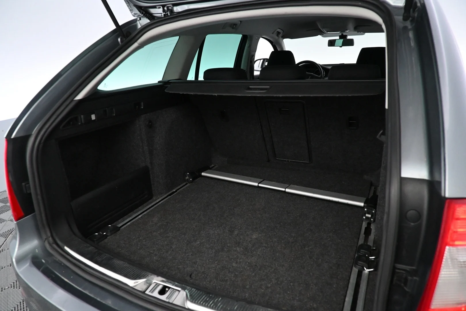 Car Image - 3U5rA9huMUjshNCUg4llmI