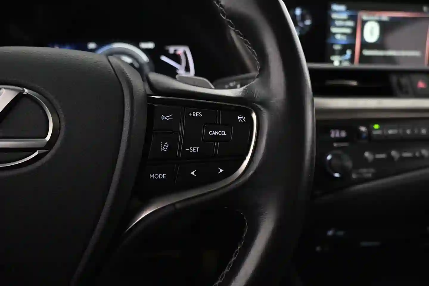 Car Image - iDVTGOn2b5sG4IIegPqFf