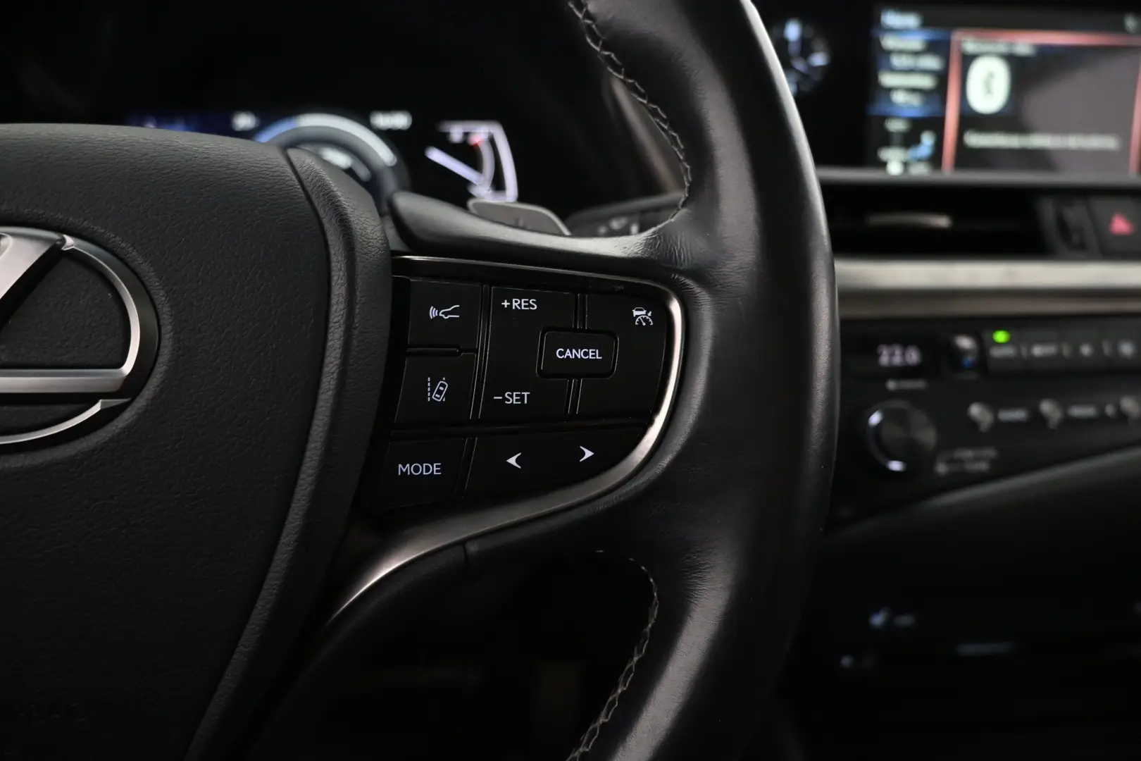 Car Image - iDVTGOn2b5sG4IIegPqFf