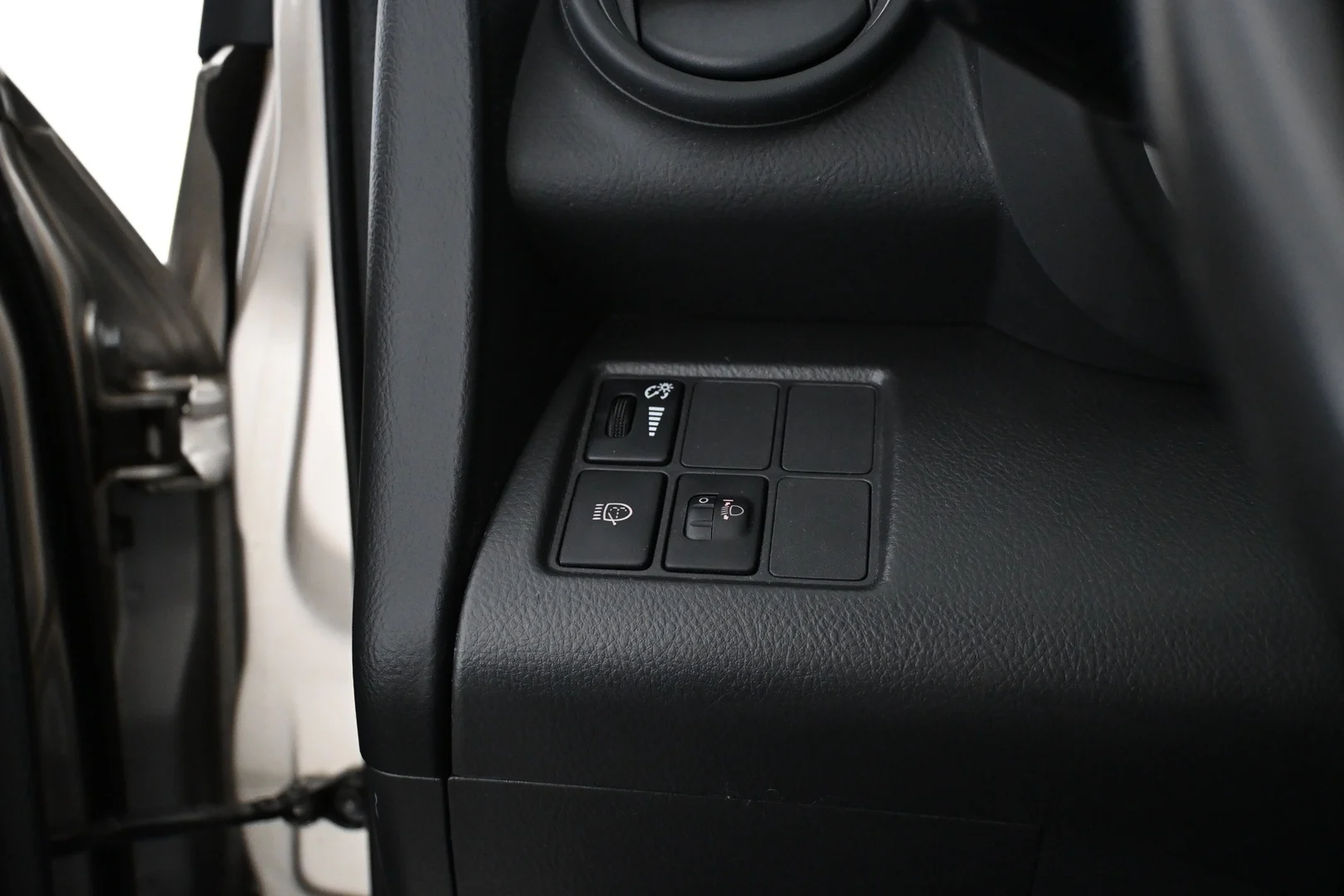 Car Image - 2hJgFOSQp5TVPXyMZqYlam
