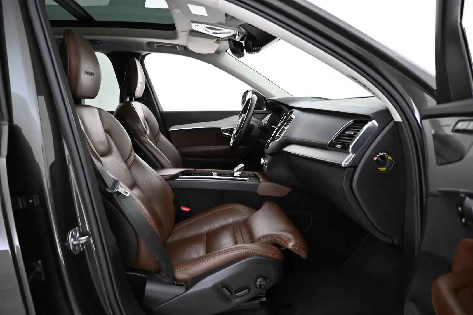 Car Image - 5xJdtLViyZMnSACuOc9XE2