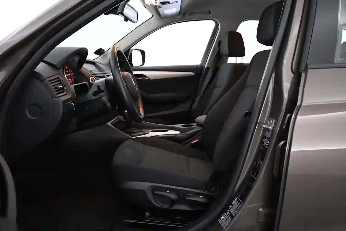 Car Image - 3BGro8XiqG834gByow2267