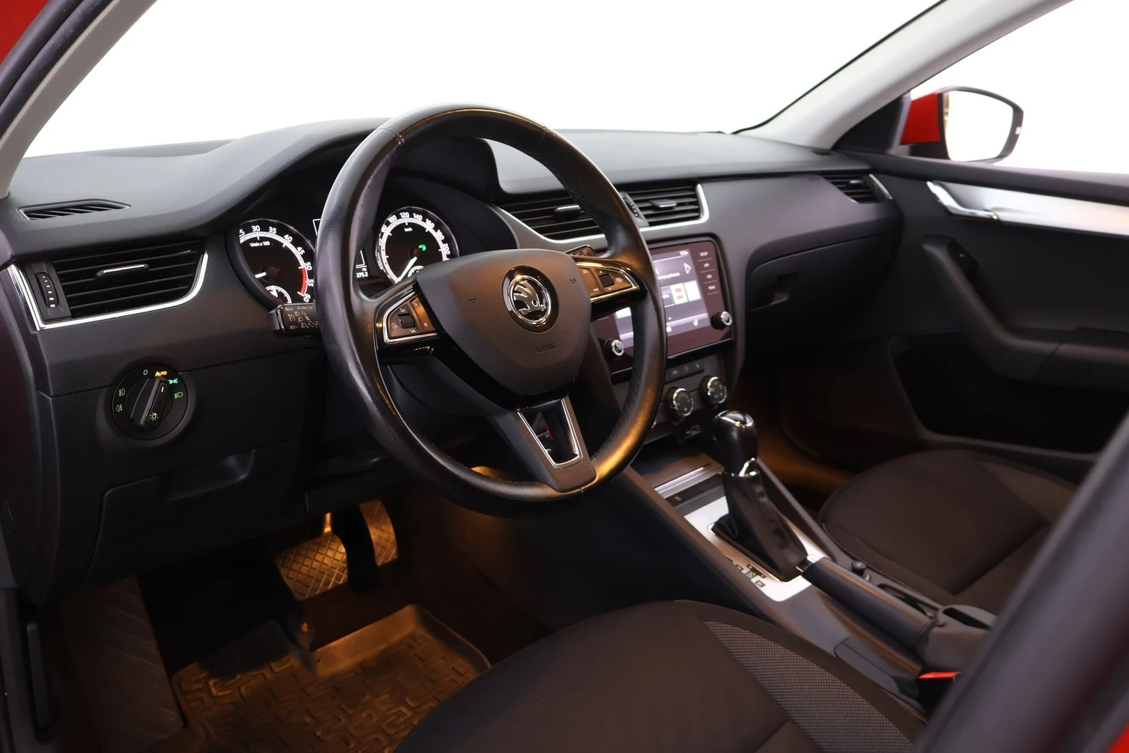 Car Image - 7jat3WjNV0lZMtONpn6vmC