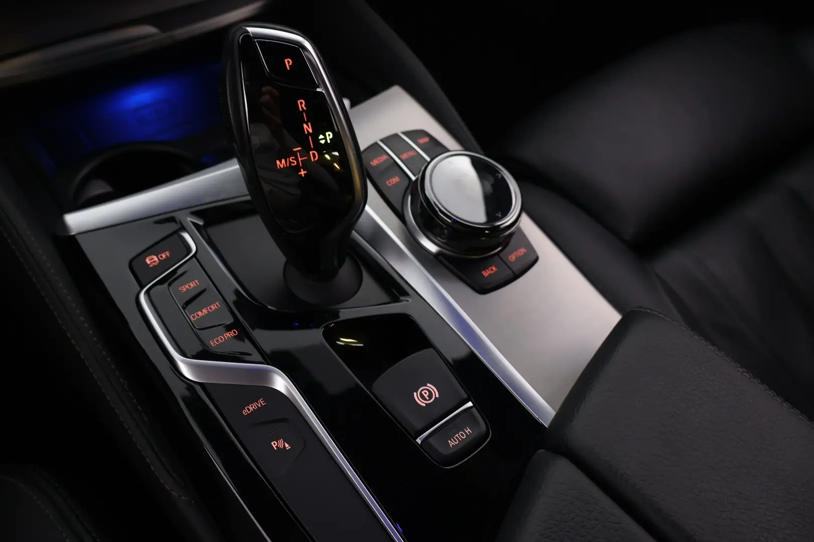 Car Image - 6YhXWqNJjPGlzzb0I2vbiV