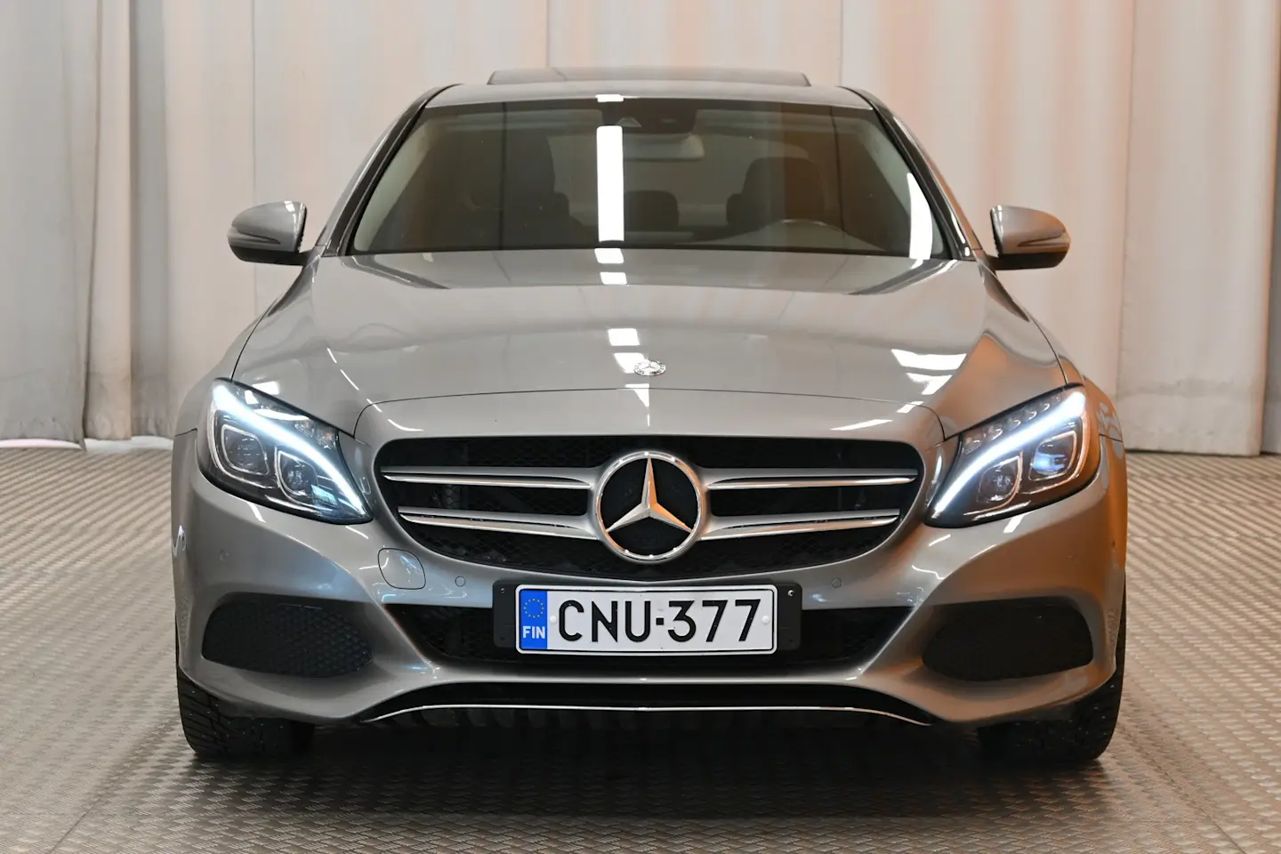 Car Image - 6ZaJxWx38sQ8SF7plGMylf