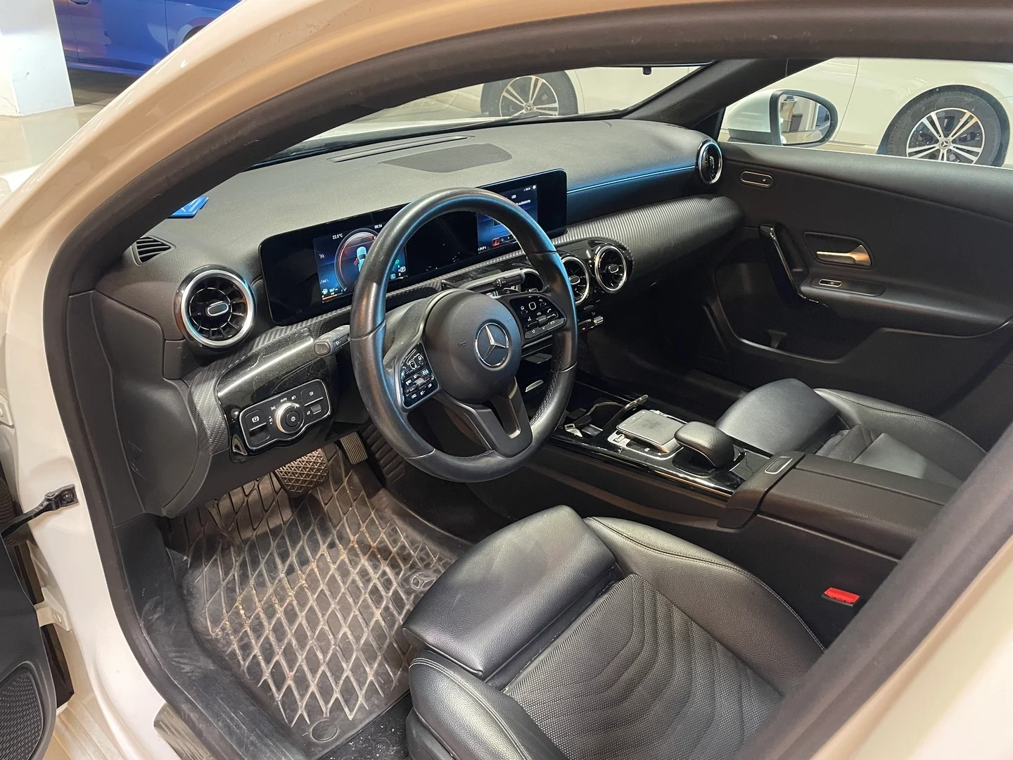 Car Image - 775eDQor3XknnIKR2fbPFA