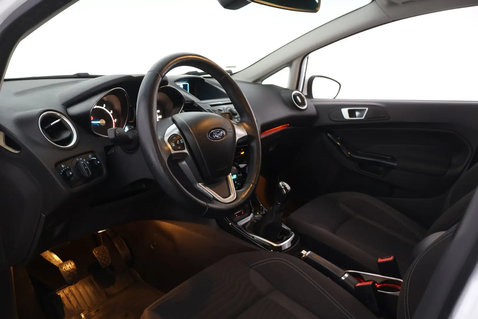 Car Image - 3wqLp2BYhbrWhGx2BDqWYQ