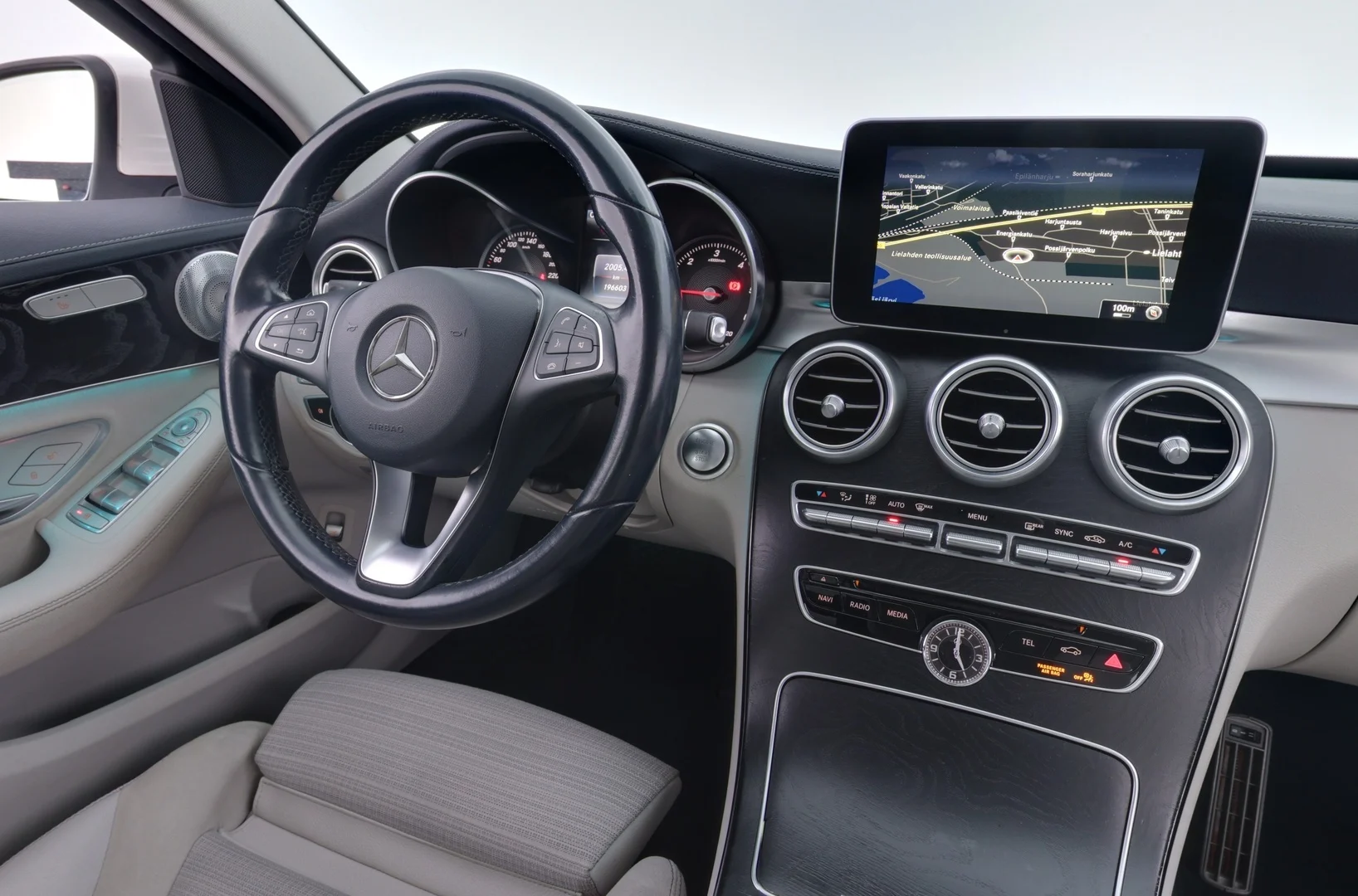 Car Image - 4aBDWfMni5MrbqRcEyZoAB