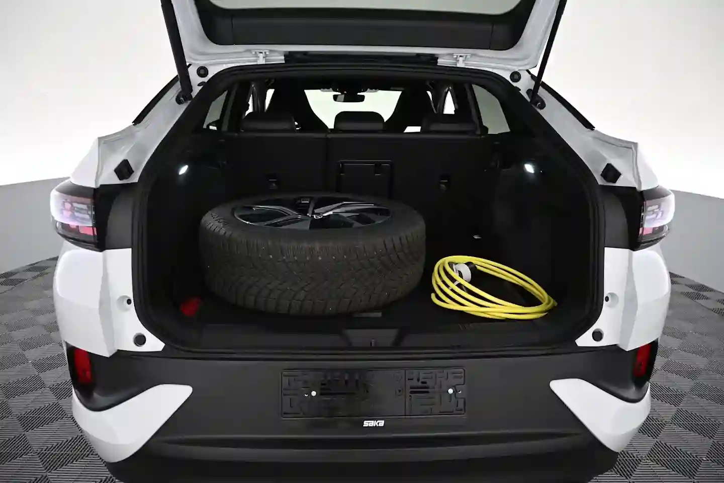 Car Image - IJkZa1Dd3LArWRJqHHel5