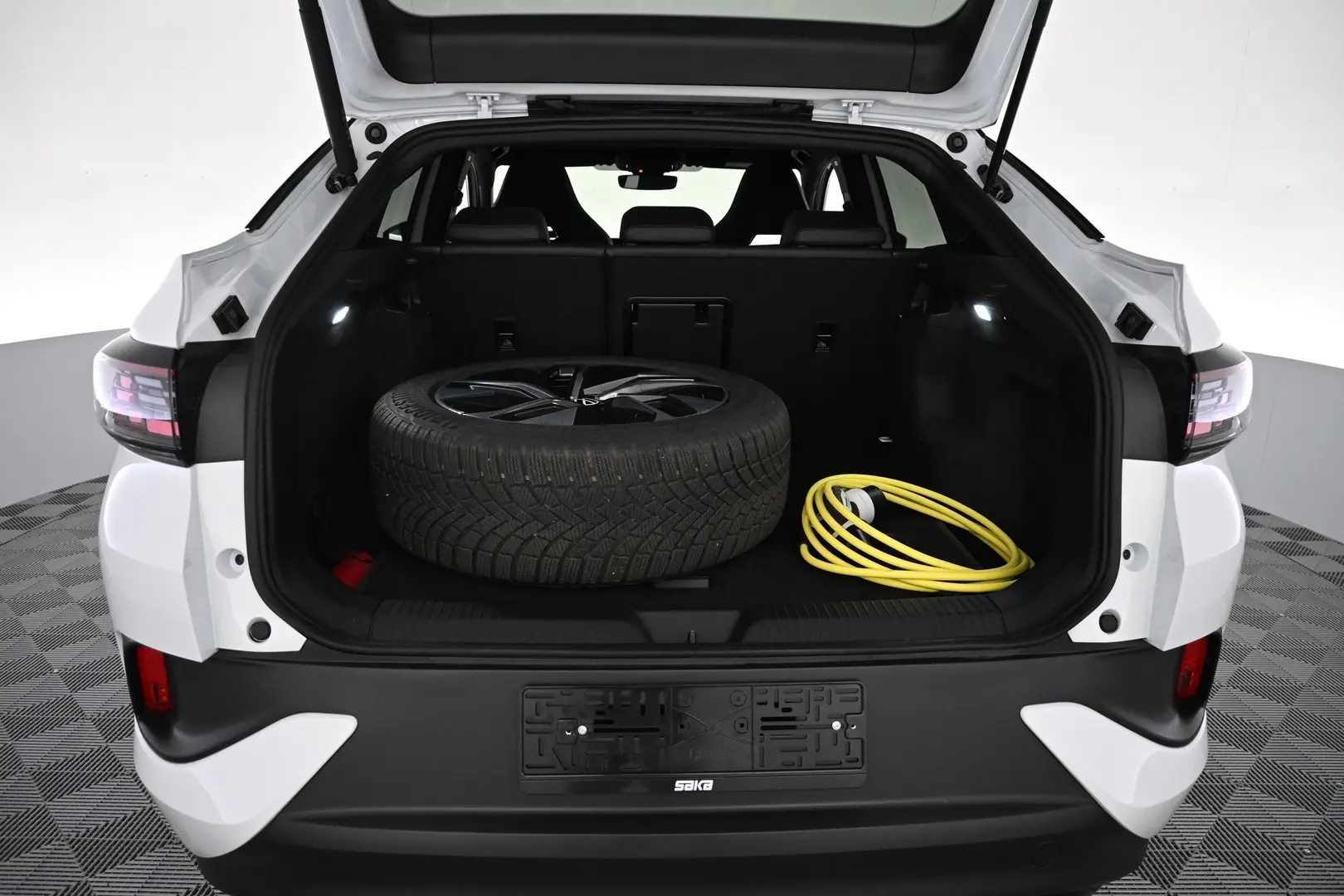 Car Image - IJkZa1Dd3LArWRJqHHel5