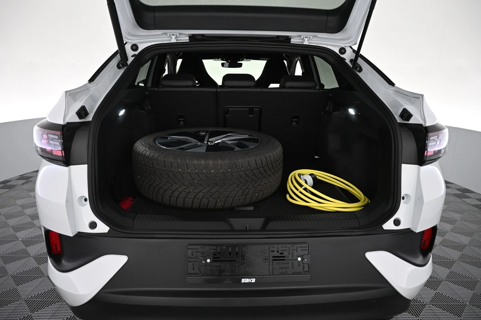 Car Image - IJkZa1Dd3LArWRJqHHel5