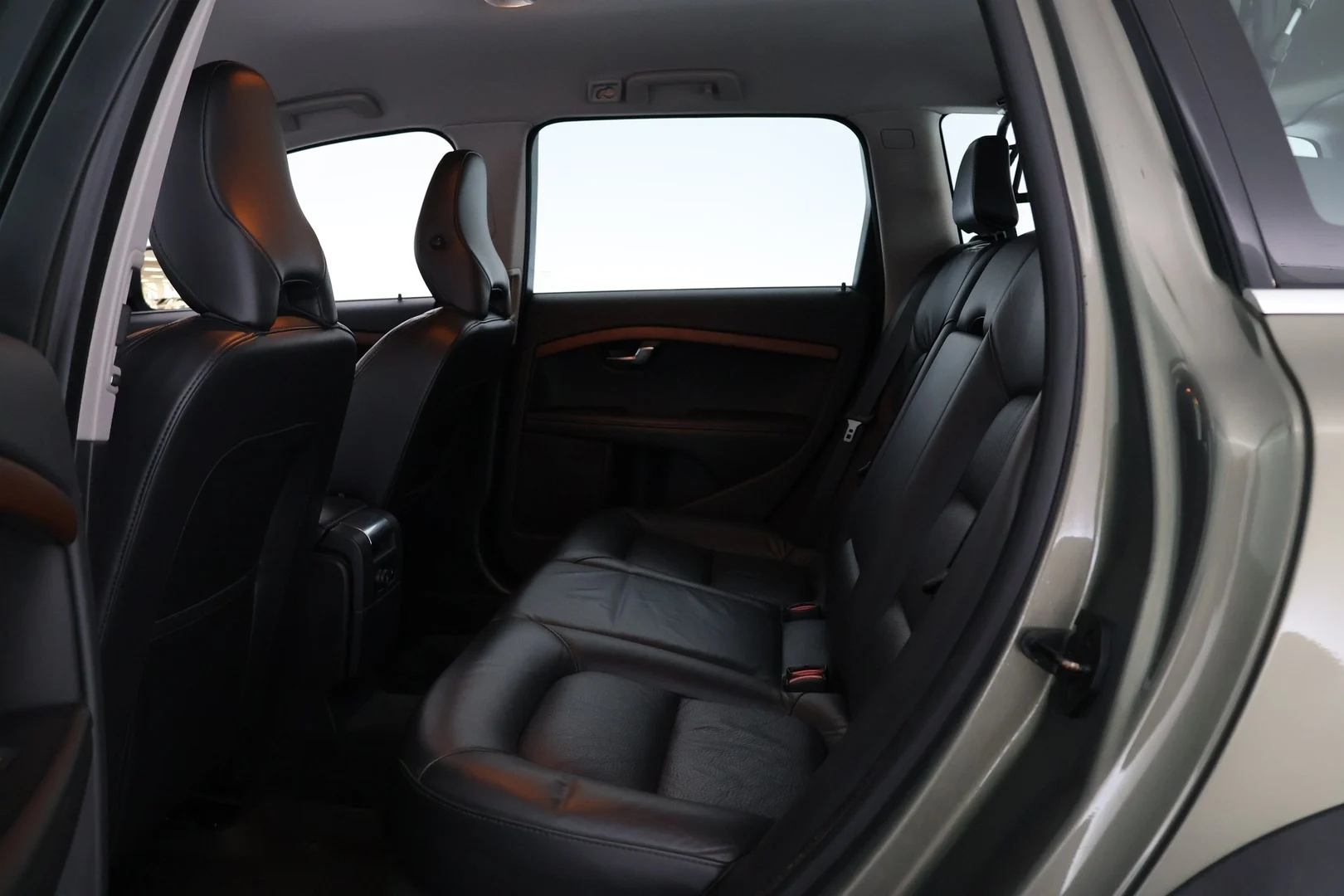 Car Image - 1C2qYJN3OgsqV814bgALjL