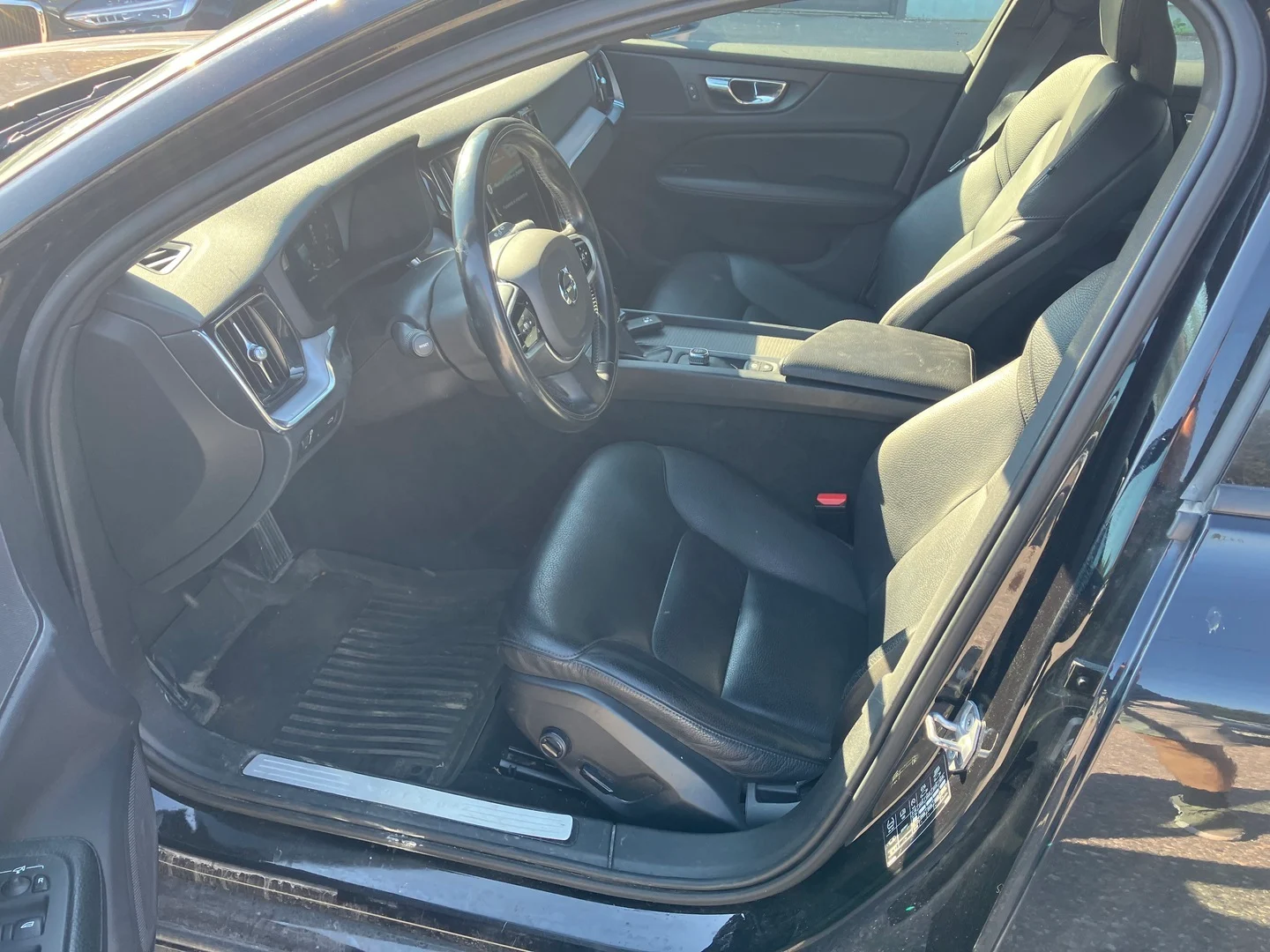 Car Image - 2juE92L9EHA55XjfR6urEV