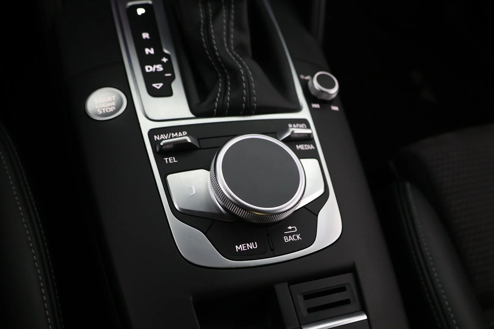 Car Image - CRAGGwrixJ1biubndOnXm